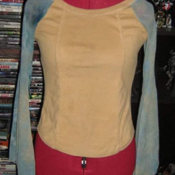 Y2K Top with sheer flared sleeves - Picture 1 of 10